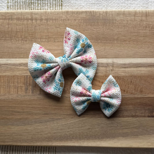 Snowflakes - Floppy, Scrunchies & Head Wraps